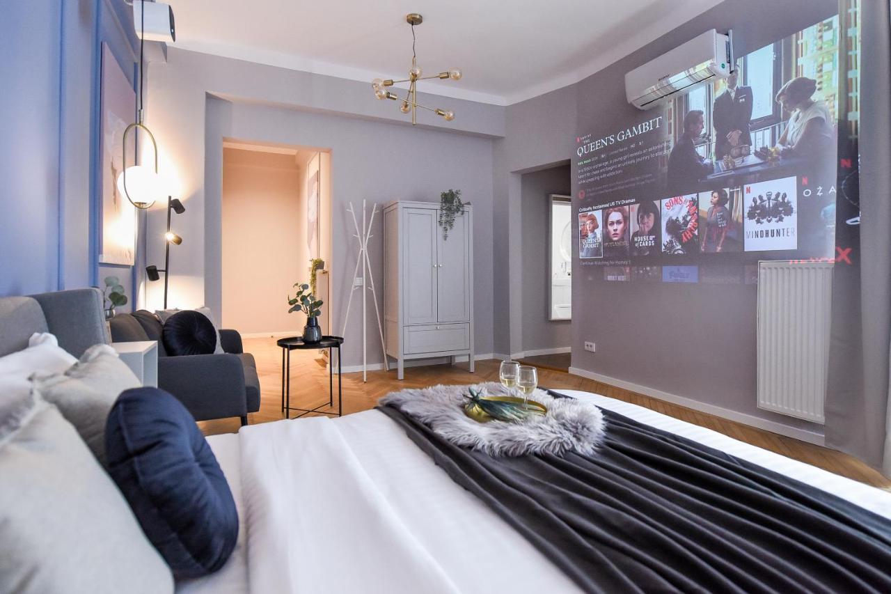 Modern Stay - Central Studios With Wall Projector Near Radisson บูคาเรสต์ ภายนอก รูปภาพ