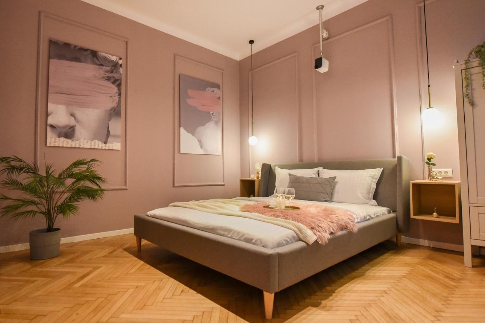 Modern Stay - Central Studios With Wall Projector Near Radisson บูคาเรสต์ ภายนอก รูปภาพ